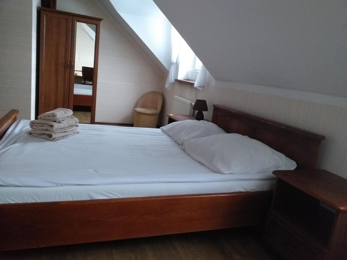 Zielony Dworek Częstochowa Exterior foto